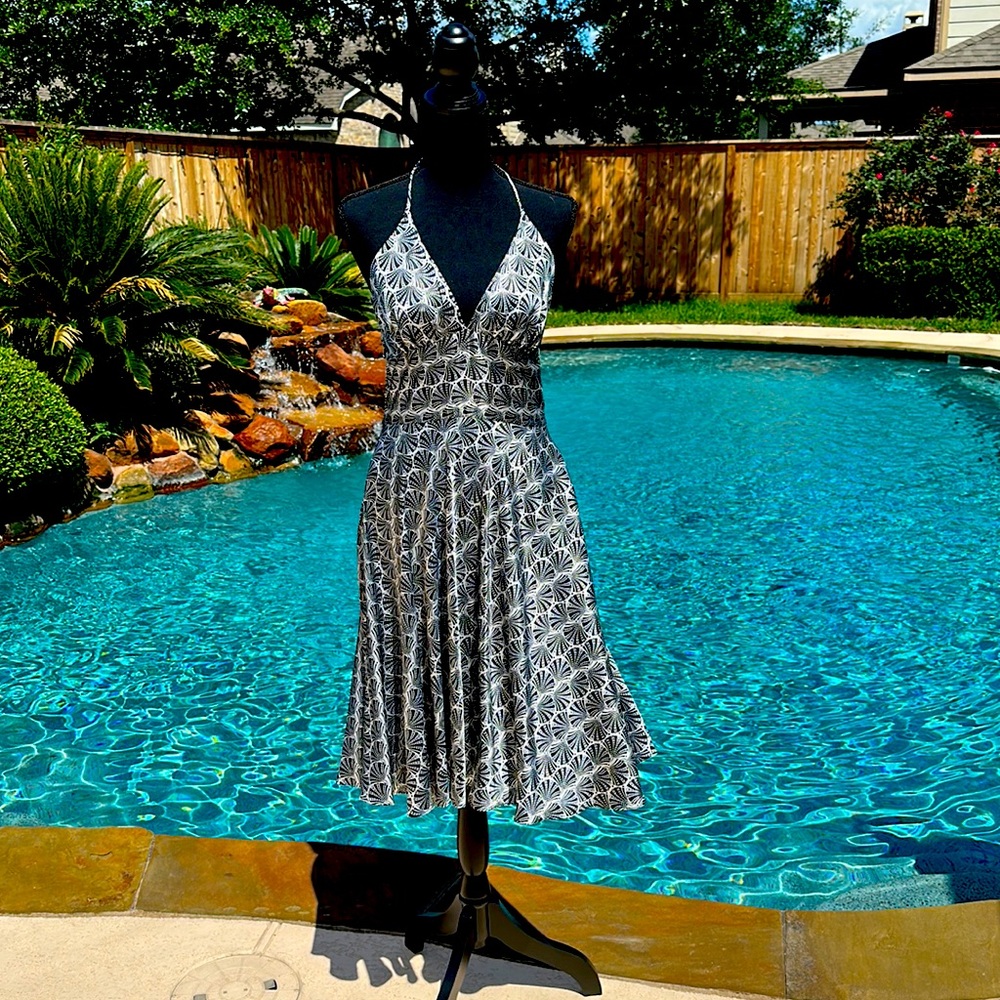 👗 Black & Silver shell print Halter Dress Size 5-6